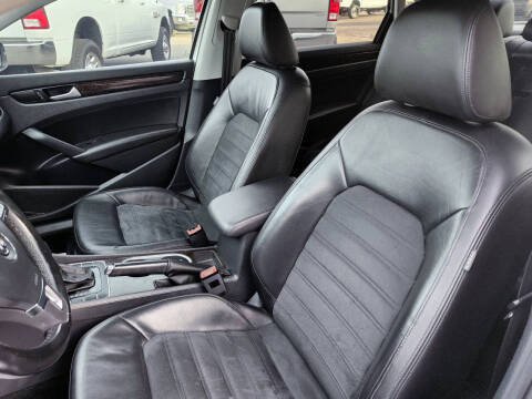 2015 Volkswagen Passat 2.0L TDI SEL Premium