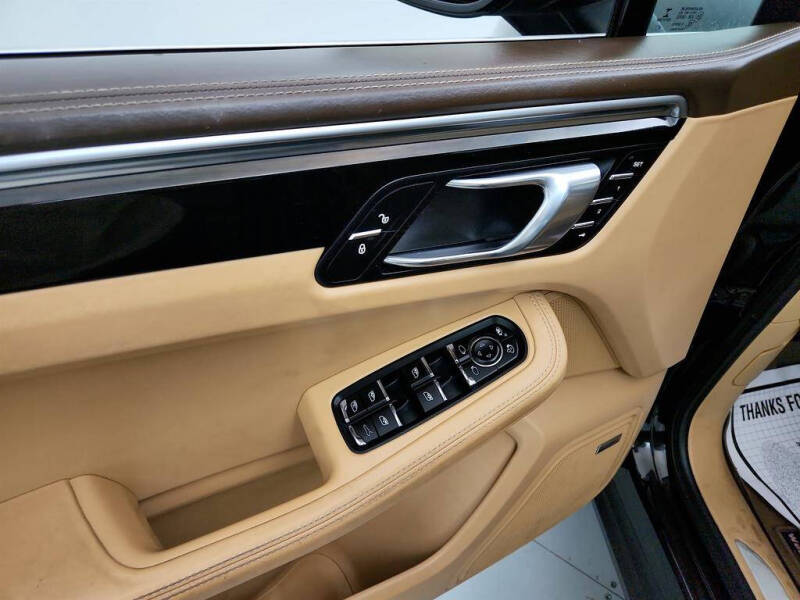 2016 Porsche Macan S