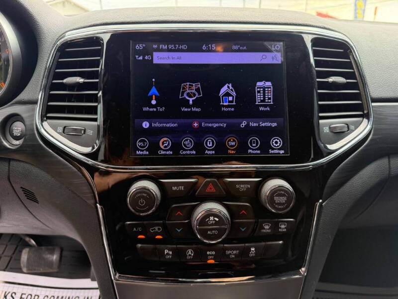 2020 Jeep Grand Cherokee Laredo