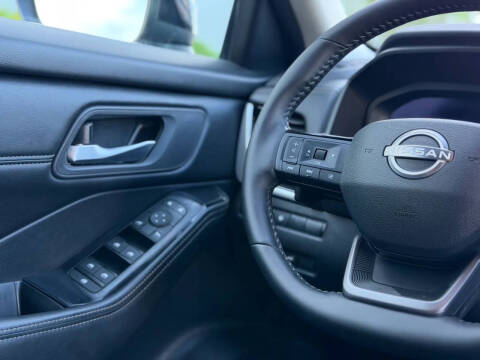 2026 Nissan Rogue SL
