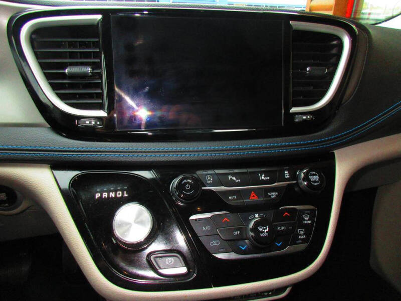 2021 Chrysler Pacifica Touring L