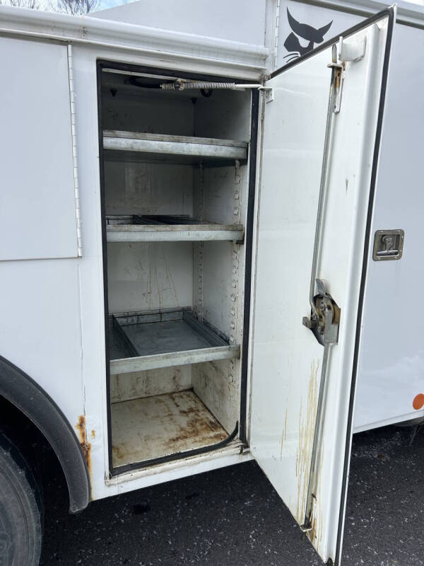 2006 Peterbilt 335 Mechanic's Truck