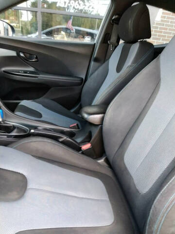 2019 Hyundai Veloster