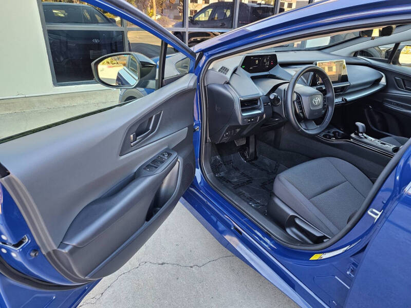 2023 Toyota Prius LE