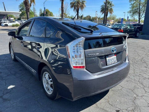 2010 Toyota Prius III