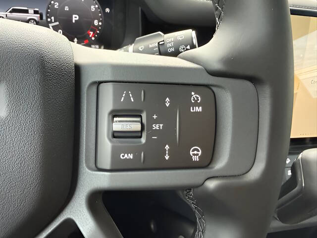 2026 Land Rover Defender 110 P300 S