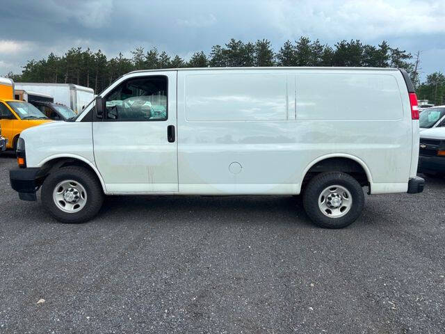 2019 Chevrolet Express Cargo Work Van's photo