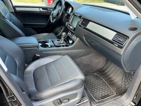 2013 Volkswagen Touareg VR6 Sport