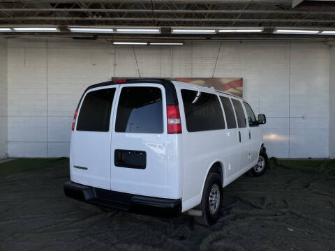 2017 Chevrolet Express LS 2500