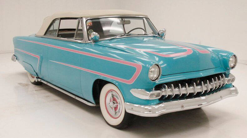 1953 Ford Sunliner