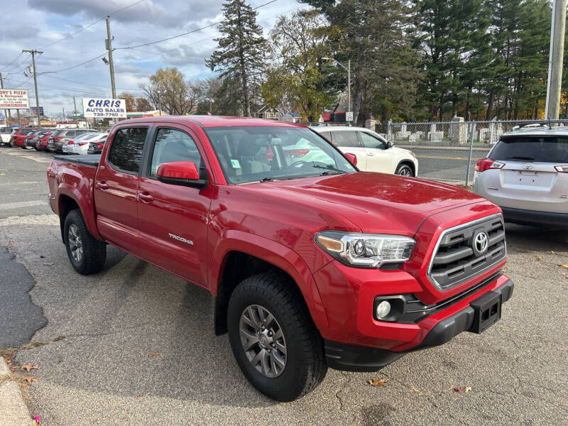 2017 Toyota Tacoma SR5's photo