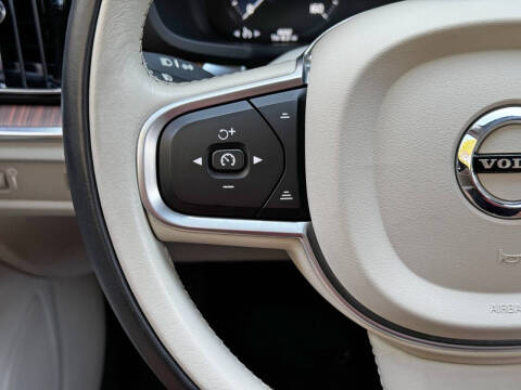 2022 Volvo S60 B5 Momentum