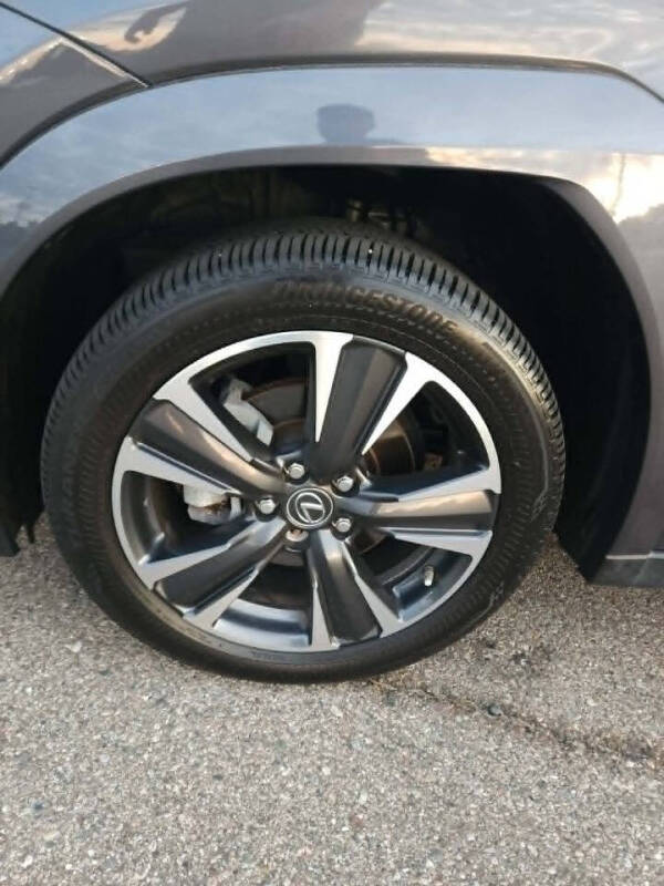 2024 Lexus UX 250h Premium