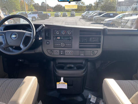 2025 Chevrolet Express 2500