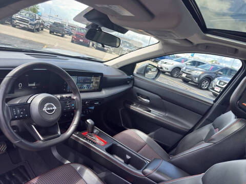 2025 Nissan Kicks SR