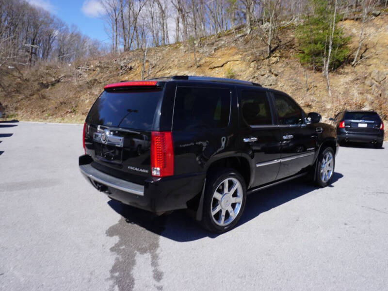 2011 Cadillac Escalade Premium