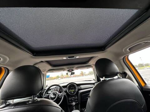 2015 MINI Hardtop 4 Door Cooper