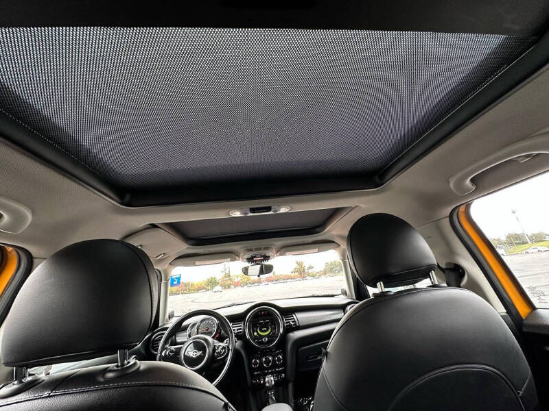 2015 MINI Hardtop 4 Door Cooper