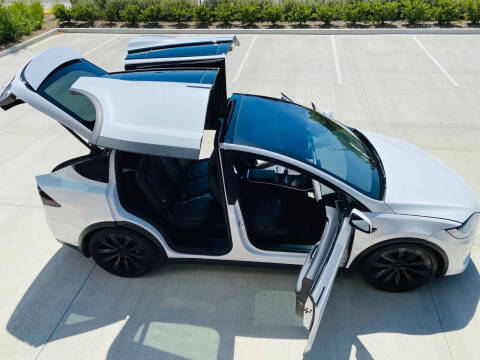2023 Tesla Model X Standard Range