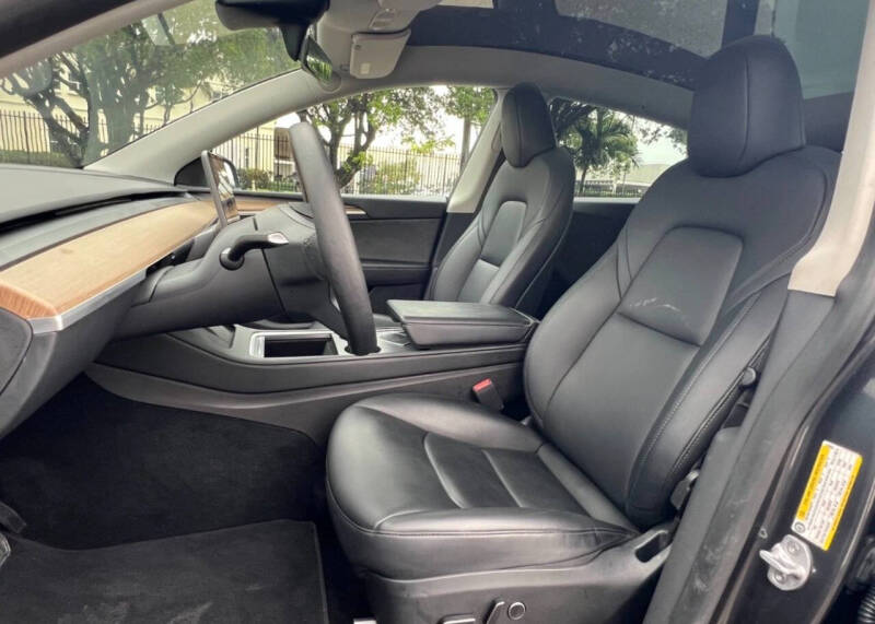 2023 Tesla Model Y Long Range