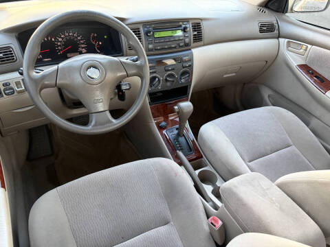 2005 Toyota Corolla LE