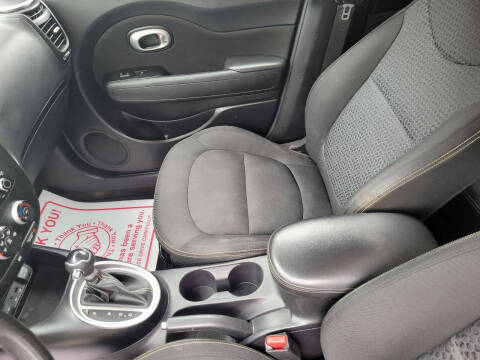 2015 Kia Soul +