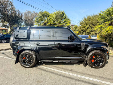 2023 Land Rover Defender 110 SE