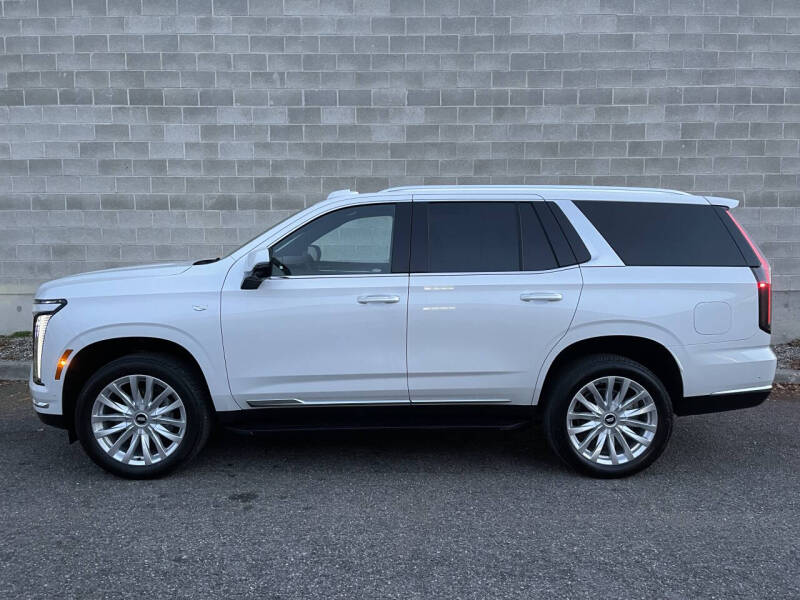 2025 Cadillac Escalade Luxury