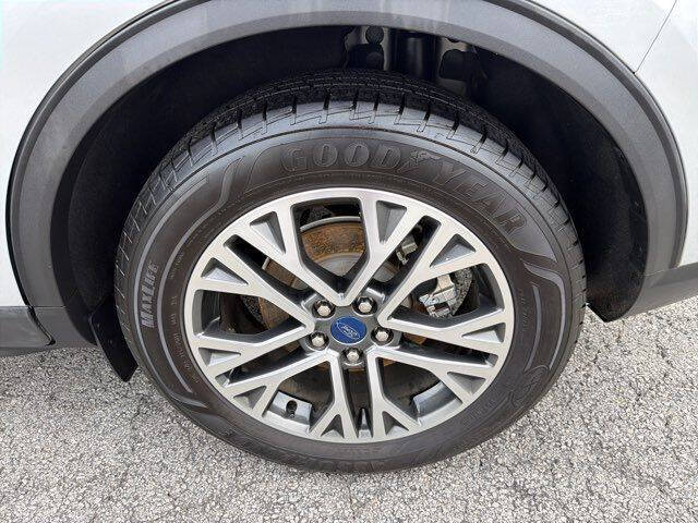 2020 Ford Escape SEL