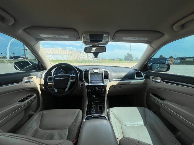 2011 Chrysler 300 Limited