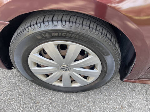 2012 Volkswagen Passat S PZEV