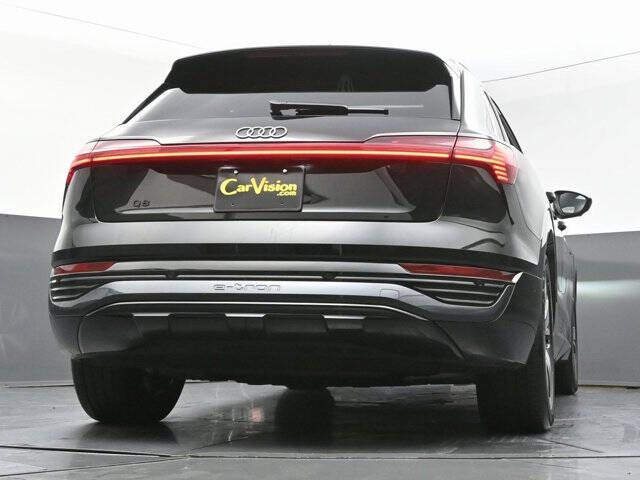 2024 Audi Q8 e-tron quattro Premium Plus