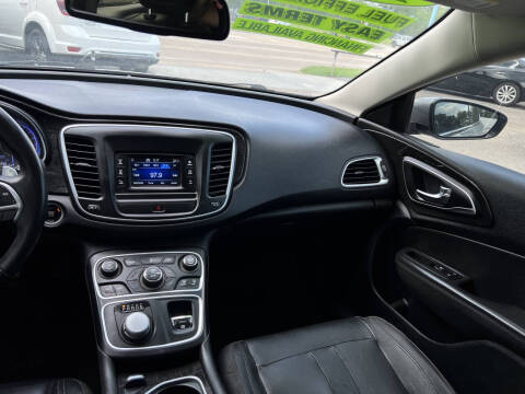 2015 Chrysler 200 C