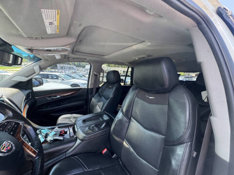 2015 Cadillac Escalade Luxury