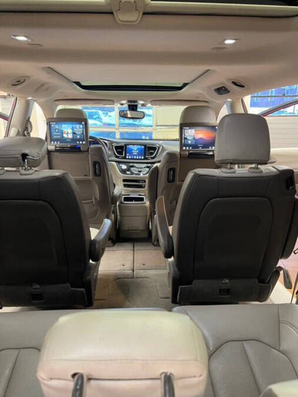 2018 Chrysler Pacifica Touring L Plus