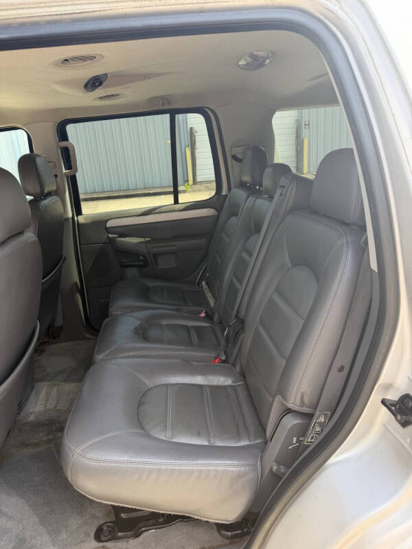 2003 Ford Explorer XLT