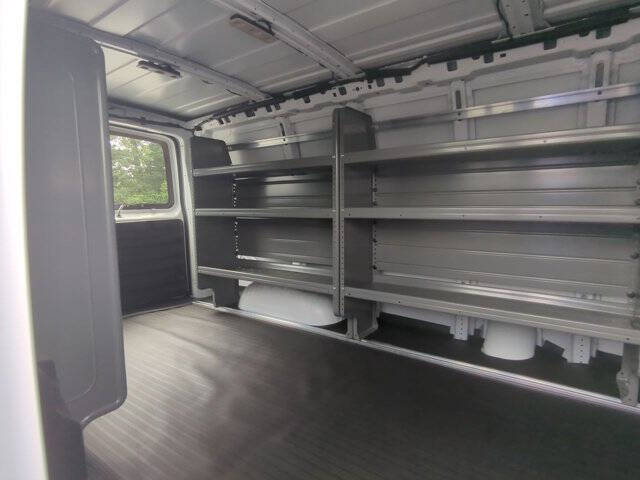 2025 Chevrolet Express 2500