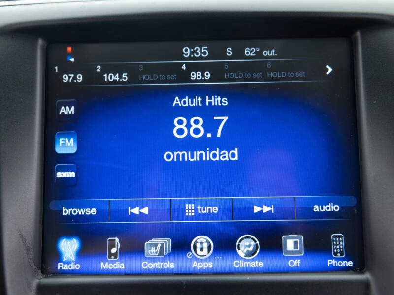 2017 Chrysler 200 Limited Platinum