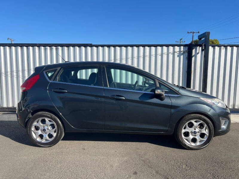 2011 Ford Fiesta SES