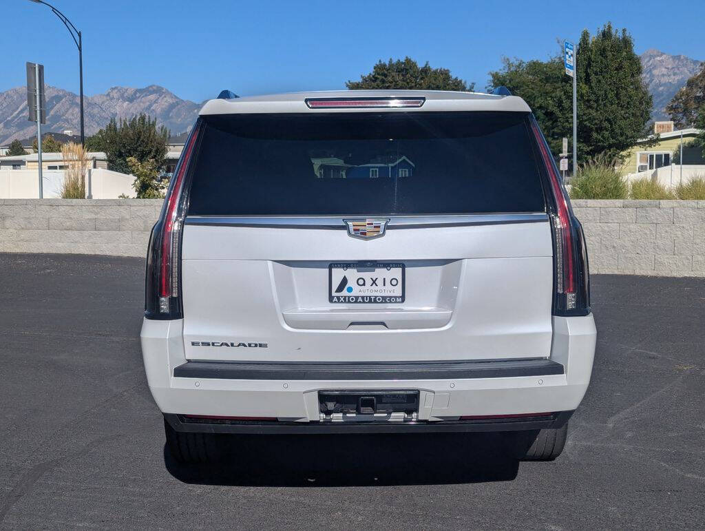 2020 Cadillac Escalade ESV for sale at Axio Auto Boise in Boise, ID