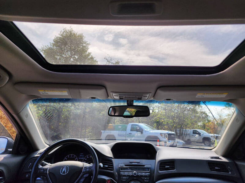 2013 Acura ILX 2.0L w/Tech