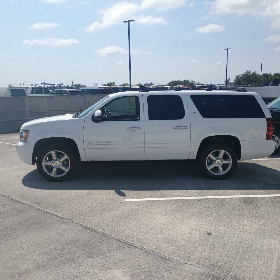 2008 Chevrolet Suburban SUV / Crossover - $5,950