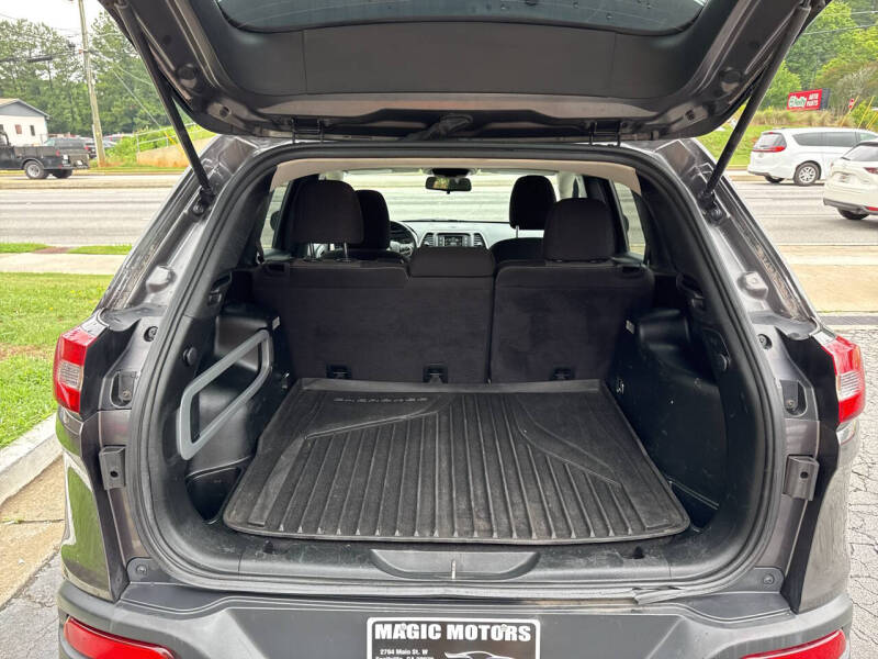 2017 Jeep Cherokee Sport