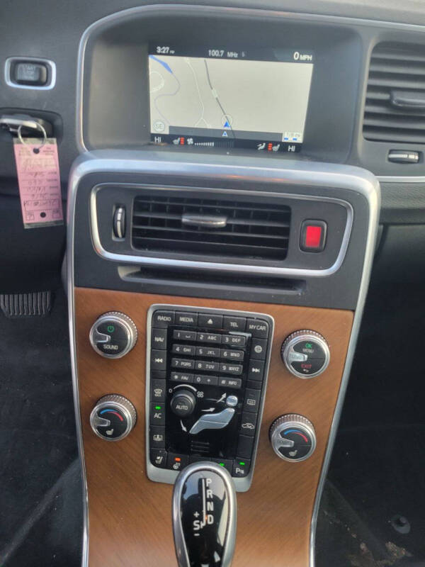 2016 Volvo S60 T5 Inscription Platinum