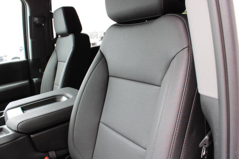 2025 GMC Sierra 3500HD CC Pro