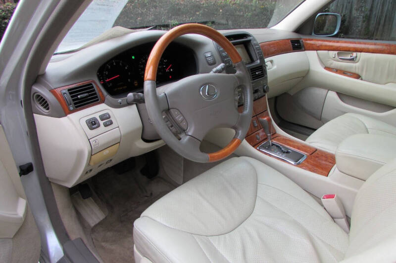 2003 Lexus LS 430 photo 21