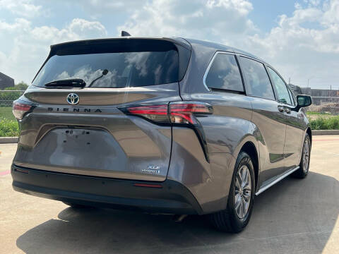 2021 Toyota Sienna XLE 7-Passenger