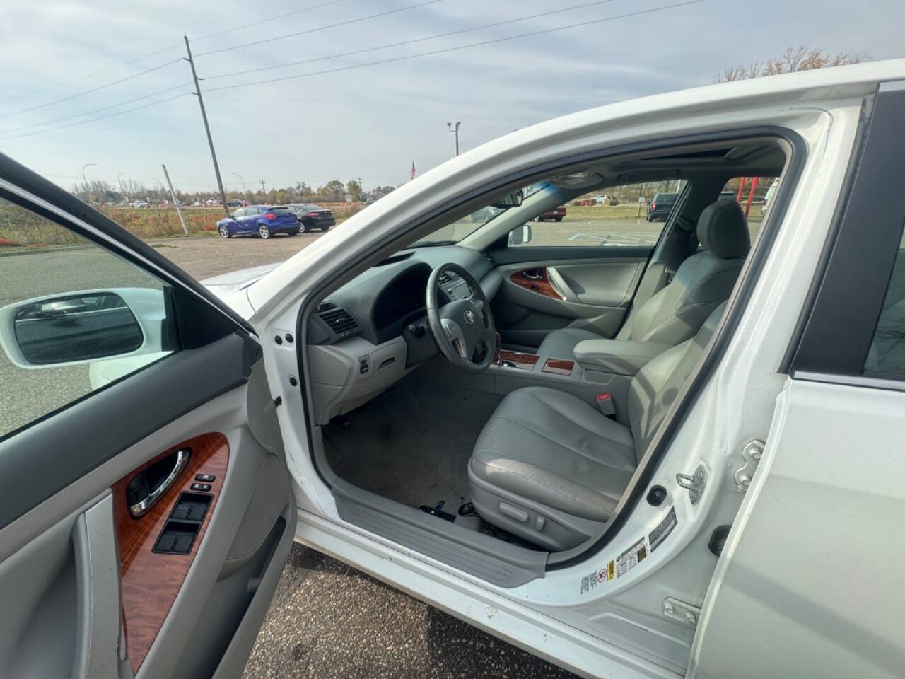 2009 Toyota Camry for sale at LUXURY IMPORTS AUTO SALES INC in Ham Lake, MN