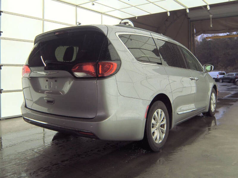 2017 Chrysler Pacifica Touring Plus