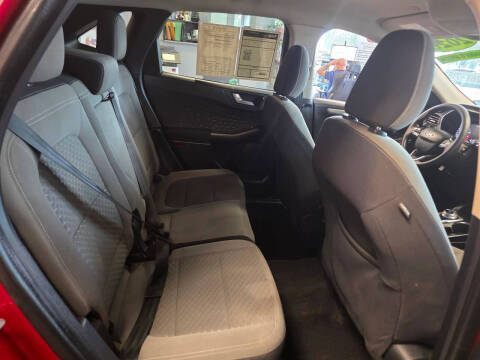 2020 Ford Escape SE